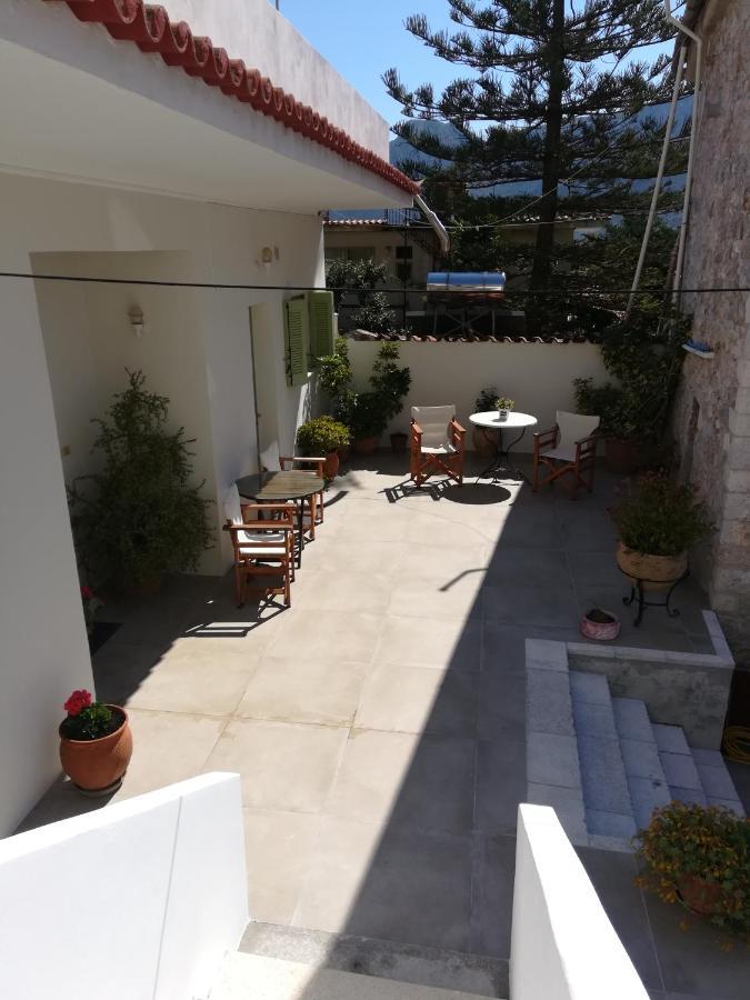 Danesi House Apartment Leonidio Luaran gambar